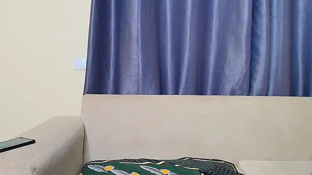 queen heather online show from July 19, 3:32 am