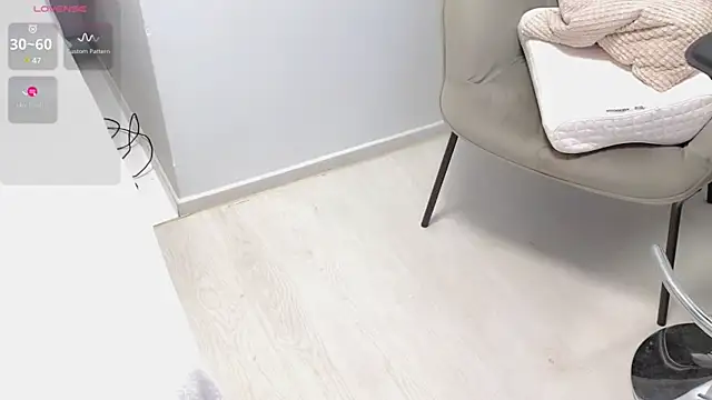 missmiamore online show from December 26, 2:16 pm