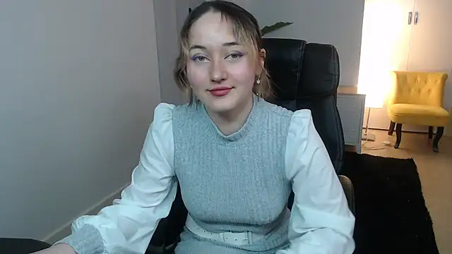 Crystal-dreamt online show from February 13, 10:22 am