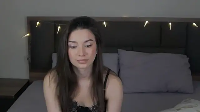 Snapshot of sinthiaroze chatting on March 7, 4:11 pm sinthiaroze online show from March 7, 4:11 pm