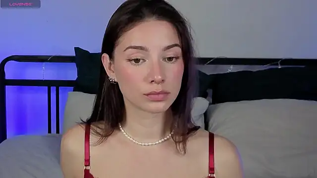 Snapshot of sinthiaroze chatting on September 14, 5:56 pm sinthiaroze online show from September 14, 5:56 pm