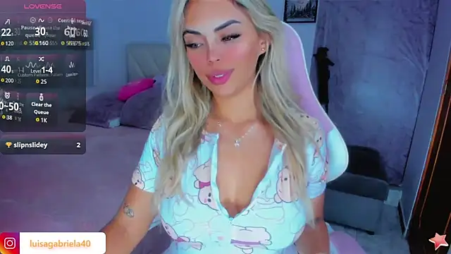 Snapshot of Gabby_prieto chatting on October 31, 2:56 am Gabby prieto online show from October 31, 2:56 am