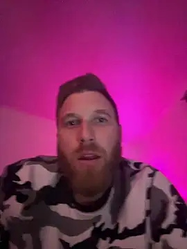 Snapshot of KatDaddie9886 chatting on February 18, 9:21 am KatDaddie9886 online show from February 18, 9:21 am