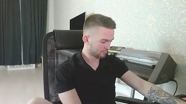 Snapshot of Marselle_Laker chatting on November 12, 1:44 pm Marselle Laker online show from November 12, 1:44 pm