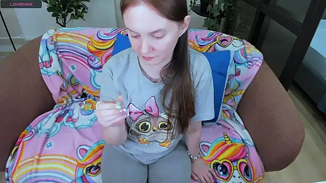 Snapshot of JannaVerdi_ chatting on June 5, 6:42 am JannaVerdi online show from June 5, 6:42 am