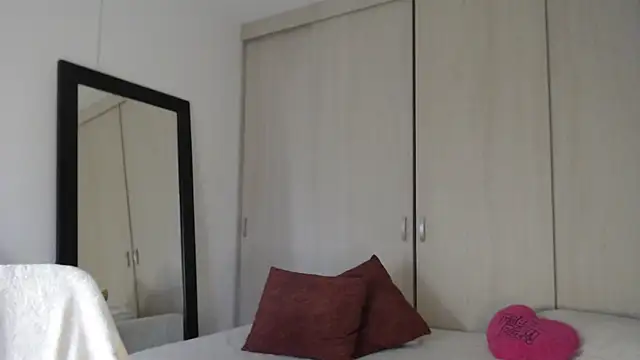 cristal sexybody online show from October 2, 10:06 pm