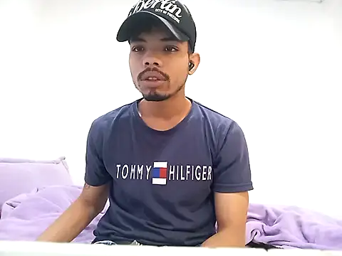 Snapshot of danidiazto2023 chatting on March 4, 4:52 pm danidiazto2023 online show from March 4, 4:52 pm