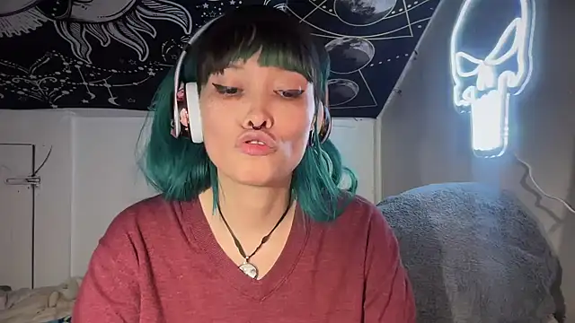 Snapshot of FRRANNKIE chatting on December 7, 11:34 pm FRRANNKIE online show from December 7, 11:34 pm
