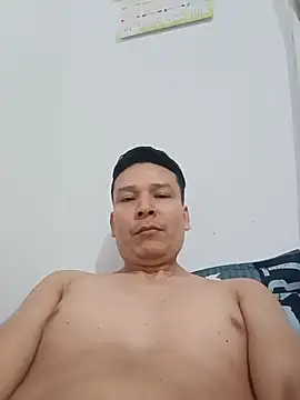 Snapshot of TheAlfa9808 chatting on August 1, 10:52 pm TheAlfa9808 online show from August 1, 10:52 pm