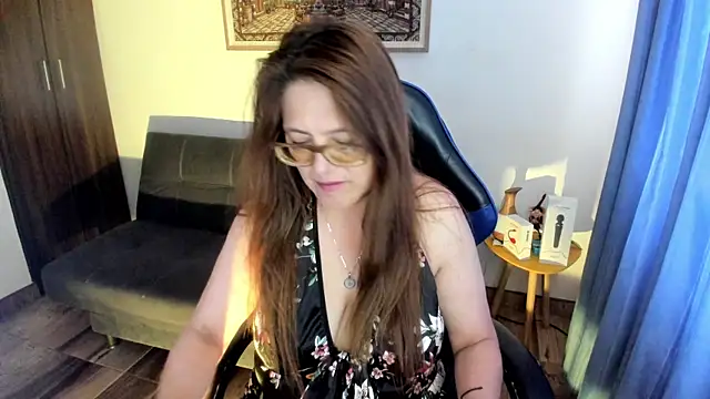 Ivette Shaira online show from April 13, 11:37 am