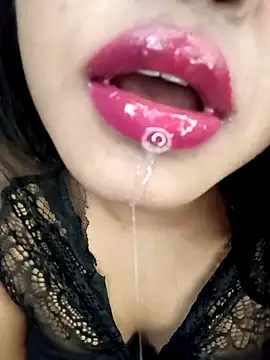 Hotlisa online show from March 15, 4:24 am