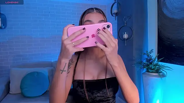 DannaCruz online show from March 11, 7:42 pm