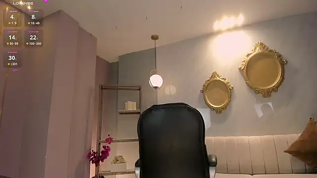 Snapshot of BiancaPierce chatting on January 10, 6:28 pm BiancaPierce online show from January 10, 6:28 pm
