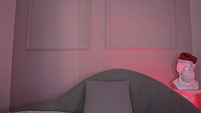 Snapshot of Paulah_x chatting on December 22, 8:39 pm Paulah x online show from December 22, 8:39 pm