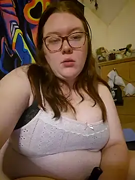 Sexycurvyemilyy online show from December 2, 10:34 pm