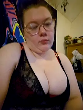 Sexycurvyemilyy online show from December 5, 2:11 pm