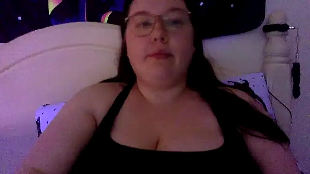 Sexycurvyemilyy online show from September 11, 10:21 pm