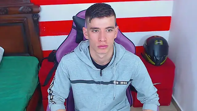 Snapshot of DEIBY_BABY chatting on December 5, 7:49 pm DEIBY BABY online show from December 5, 7:49 pm