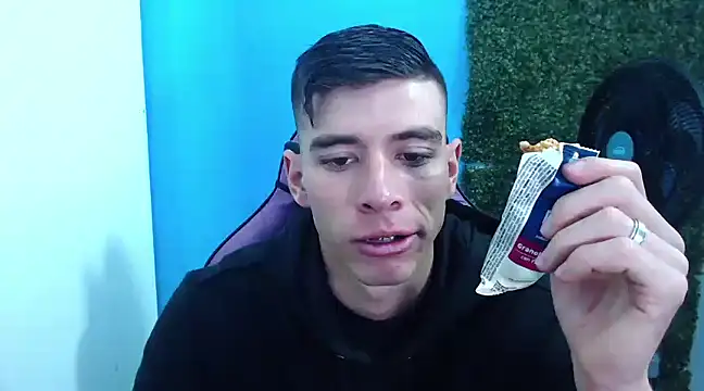 Snapshot of DEIBY_BABY chatting on December 16, 8:26 pm DEIBY BABY online show from December 16, 8:26 pm