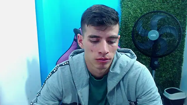 Snapshot of DEIBY_BABY chatting on December 30, 3:03 am DEIBY BABY online show from December 30, 3:03 am