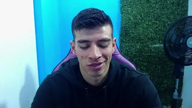 Snapshot of DEIBY_BABY chatting on December 31, 7:18 pm DEIBY BABY online show from December 31, 7:18 pm