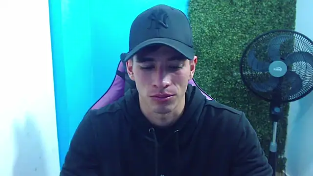 Snapshot of DEIBY_BABY chatting on January 11, 1:48 am DEIBY BABY online show from January 11, 1:48 am