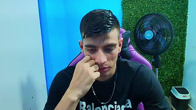 Snapshot of DEIBY_BABY chatting on January 17, 4:49 am DEIBY BABY online show from January 17, 4:49 am