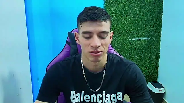 Snapshot of DEIBY_BABY chatting on January 17, 9:50 pm DEIBY BABY online show from January 17, 9:50 pm