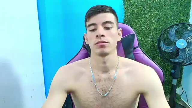 Snapshot of DEIBY_BABY chatting on February 4, 11:27 pm DEIBY BABY online show from February 4, 11:27 pm