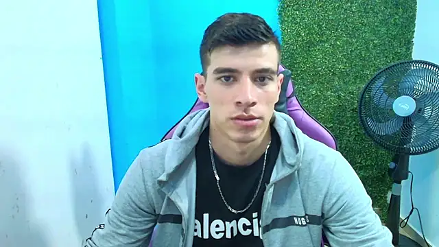 Snapshot of DEIBY_BABY chatting on February 7, 9:48 pm DEIBY BABY online show from February 7, 9:48 pm