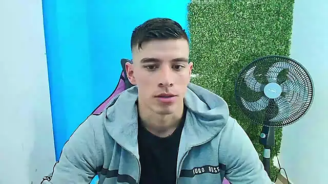 Snapshot of DEIBY_BABY chatting on February 9, 10:32 pm DEIBY BABY online show from February 9, 10:32 pm