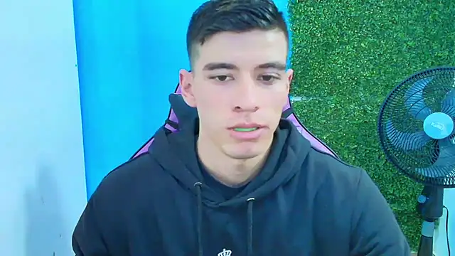 Snapshot of DEIBY_BABY chatting on February 15, 10:21 pm DEIBY BABY online show from February 15, 10:21 pm