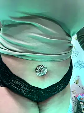 Sexybomb33 online show from December 19, 8:27 pm