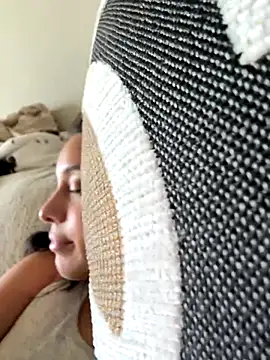 Natur4lBeautyb33 online show from October 21, 8:53 pm