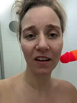 Snapshot of SkyelarSommer chatting on March 4, 6:50 pm SkyelarSommer online show from March 4, 6:50 pm