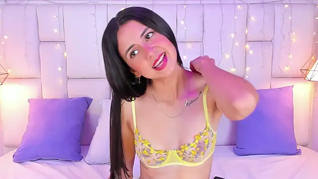 SarahSophia  online show from March 21, 2:40 pm