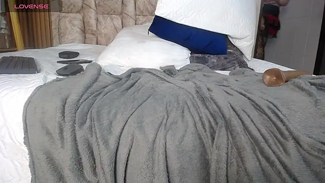 victoria  milf  online show from February 25, 10:29 pm