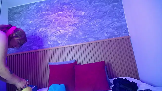 victoria  milf  online show from September 12, 8:31 pm