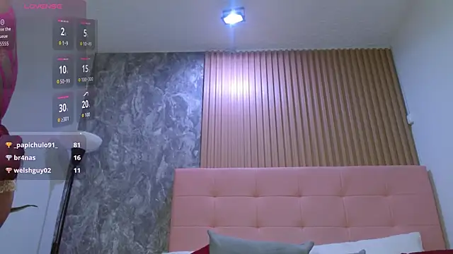 victoria  milf  online show from January 15, 7:39 pm