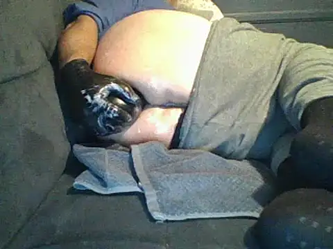 Snapshot of carlosxxx213 chatting on May 13, 10:34 am carlosxxx213 online show from May 13, 10:34 am