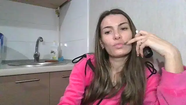 Snapshot of Carol-Rose chatting on December 12, 8:43 pm Carol-Rose online show from December 12, 8:43 pm