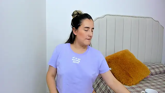 Hanna86 online show from February 11, 7:48 pm