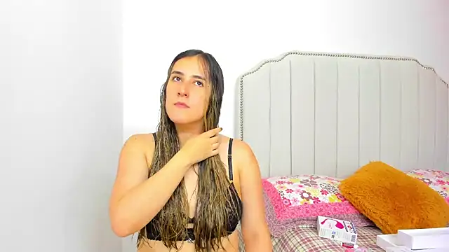 Hanna86 online show from February 22, 7:03 pm