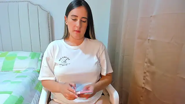 Hanna86 online show from September 15, 2:00 am