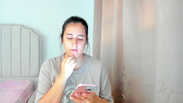 Hanna86 online show from September 18, 2:19 pm