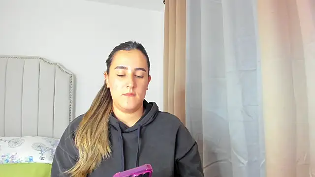 Hanna86 online show from February 10, 8:02 pm