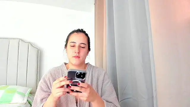 Snapshot of Hanna86 chatting on June 26, 4:55 pm Hanna86 online show from June 26, 4:55 pm