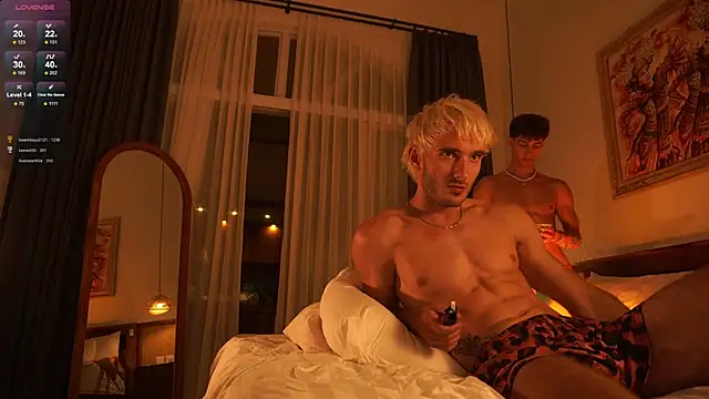 Snapshot of Bbrandon_ chatting on April 10, 4:44 pm Bbrandon online show from April 10, 4:44 pm