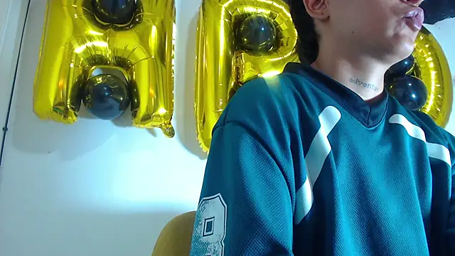 Tamarahryan online show from December 15, 1:26 pm