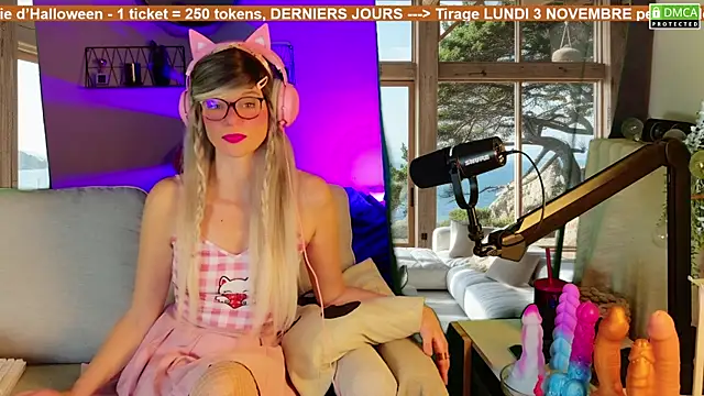 Kittychatte online show from November 2, 11:01 am